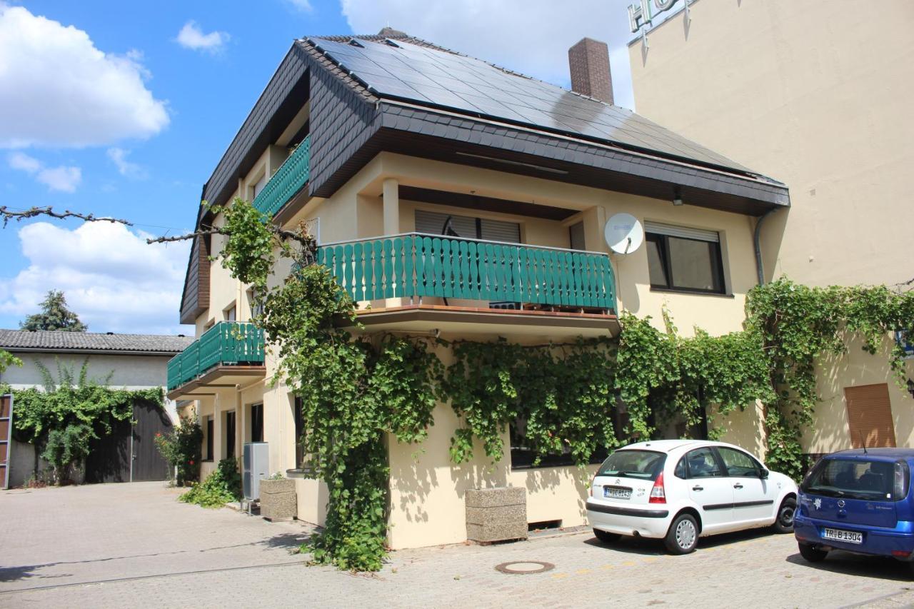Hotel Gruener Baum Bretzenheim Esterno foto